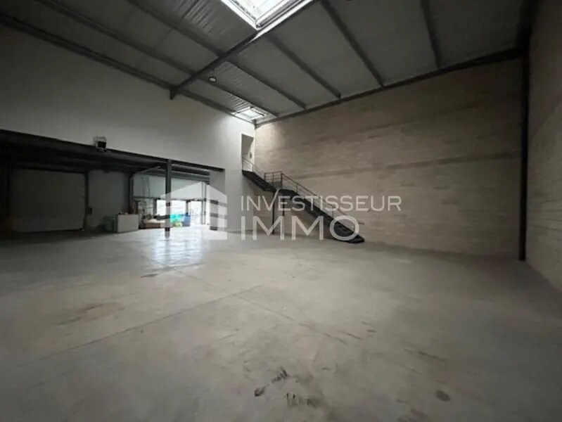 Light Industrial in Aulnay-sous-Bois to rent Interior Photo- Image 1 of 9