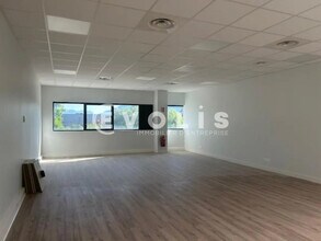 268 Chemin Des Champs Elysées, La Terrasse to rent Interior Photo- Image 1 of 5