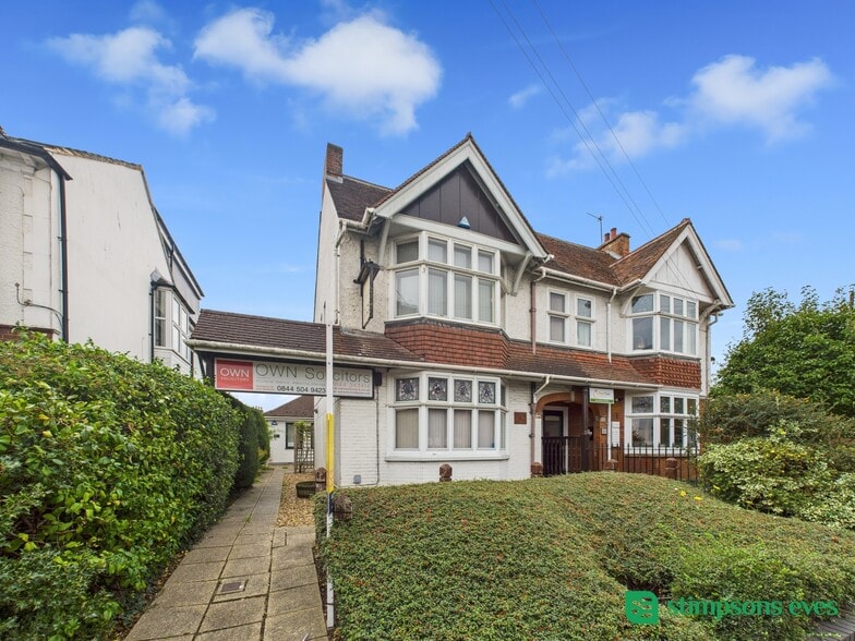 28-30 Hockliffe St, Leighton Buzzard to rent - Building Photo - Image 1 of 10