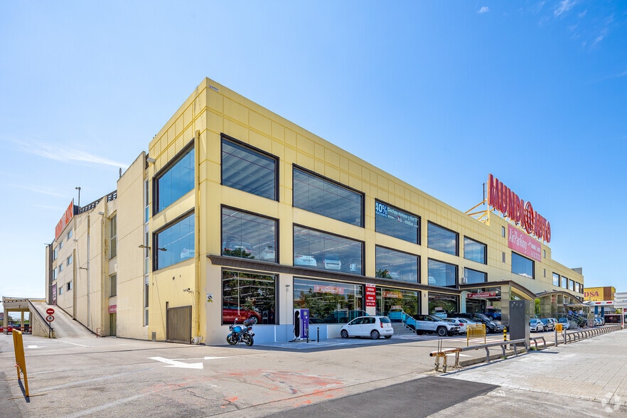 Retail in El Prat de Llobregat, Barcelona for sale - Building Photo - Image 1 of 6