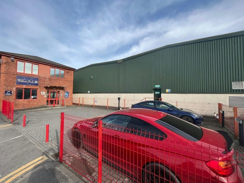 Adlington Park, Macclesfield for sale - Building Photo - Image 2 of 9