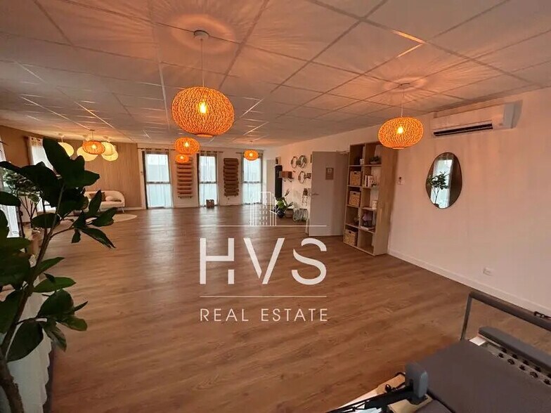 Office in Aix-en-Provence to rent - Interior Photo - Image 3 of 5