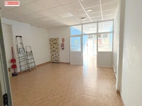 Retail in El Vendrell, Tarragona to rent Interior Photo- Image 1 of 5