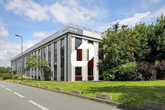 Location Local d'activités 591 m²
