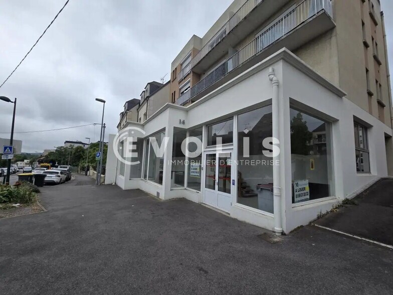 Office in Palaiseau to rent - Building Photo - Image 1 of 8