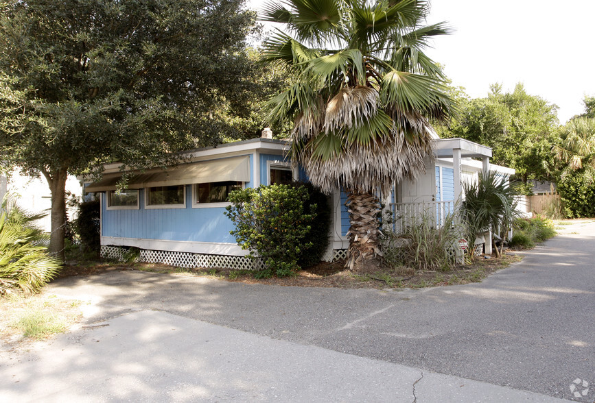 1978 Maybank Hwy, Charleston, SC for rent - Primary Photo - Image 1 of 13