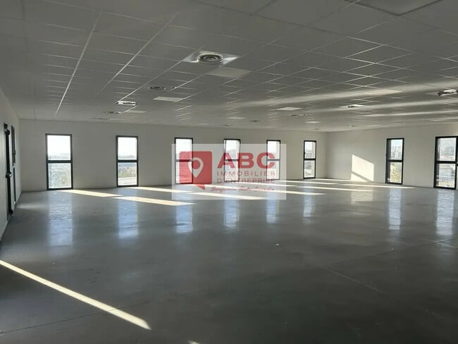 Location Bureaux 300 m²