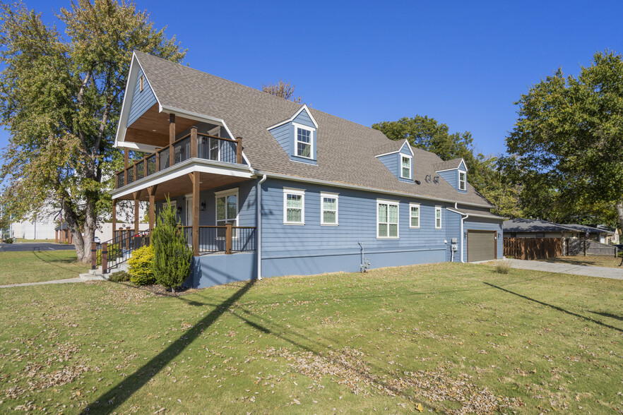 823 S Main St, Broken Arrow, OK for sale - Building Photo - Image 2 of 52