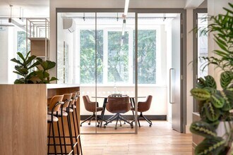 140-142 St John St, London to rent Interior Photo- Image 1 of 6