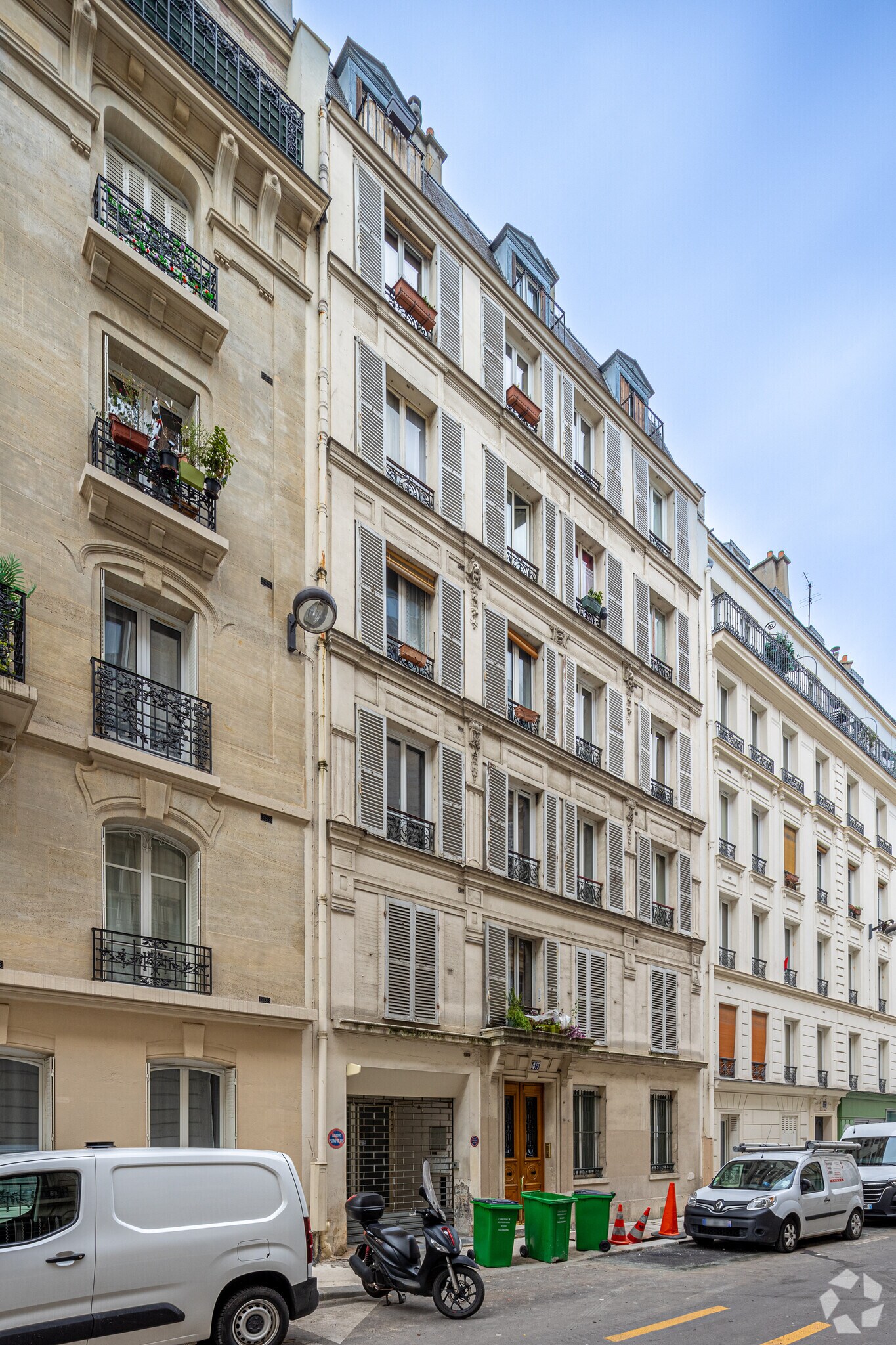 Build-to-Rent in Paris for sale Primary Photo- Image 1 of 2