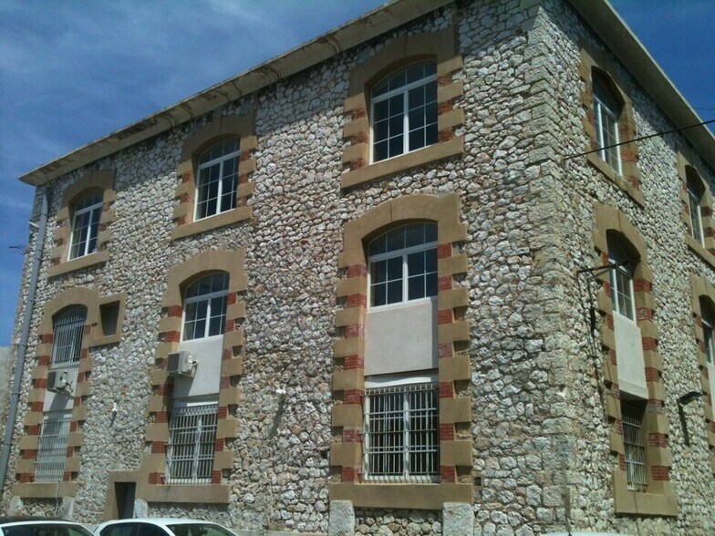 Office in Marseille to rent - Building Photo - Image 3 of 17