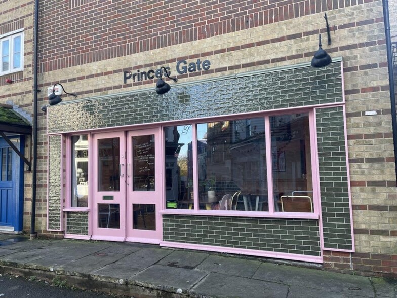 Bayle St, Folkestone to rent - Building Photo - Image 1 of 11