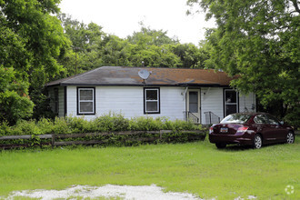 419 N Cedar St, Summerville, SC for sale Primary Photo- Image 1 of 1