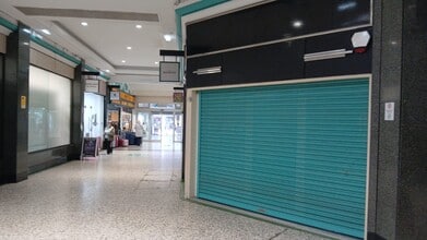 1-32 Quadrant Arcade, Romford to rent Building Photo- Image 2 of 6