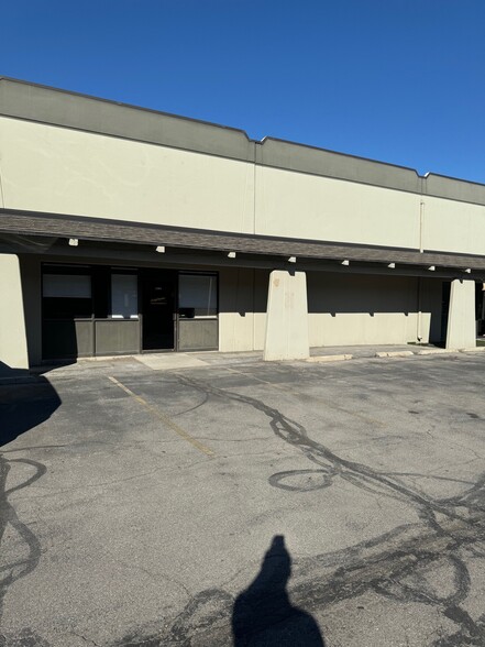 2340-2386 S Redwood Rd, Salt Lake City, UT for rent - Building Photo - Image 1 of 9