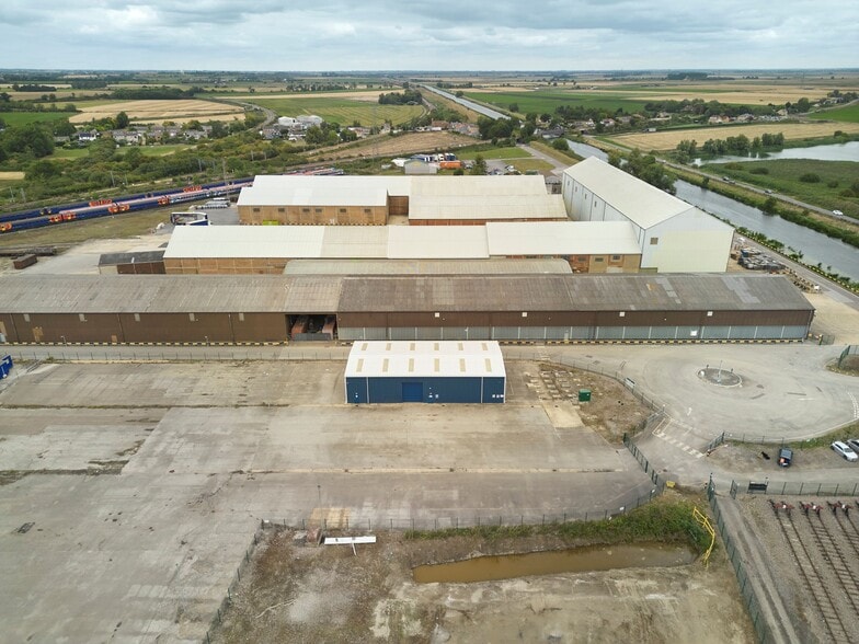 Queen Adelaide Way, Ely to rent - Aerial - Image 3 of 12