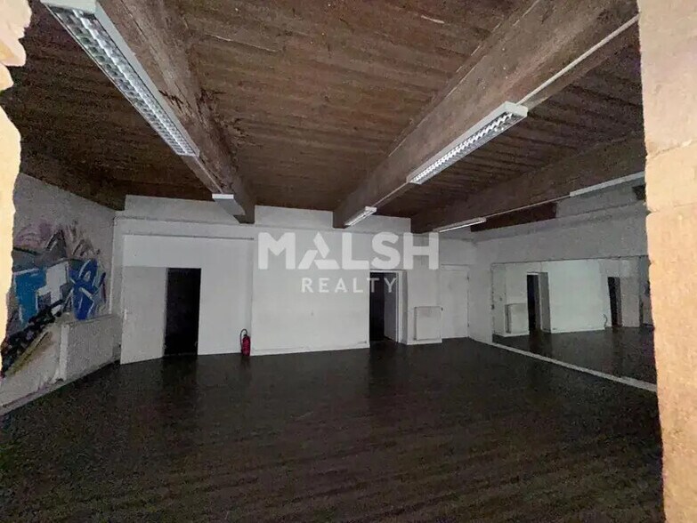 Retail in Lyon to rent - Interior Photo - Image 3 of 6