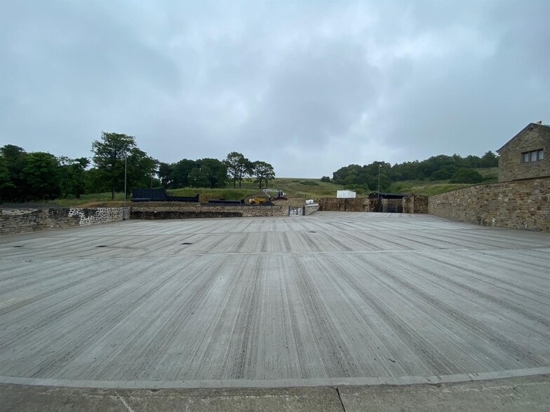 Whalley Rd, Wilpshire to rent - Building Photo - Image 2 of 6