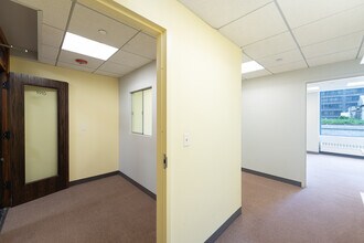 134 N LaSalle St, Chicago, IL to rent Interior Photo- Image 1 of 7