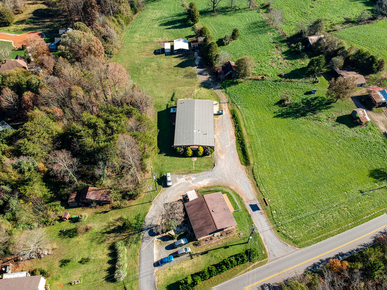 3880 Rock Barn Rd NE, Conover, NC for sale - Primary Photo - Image 1 of 1