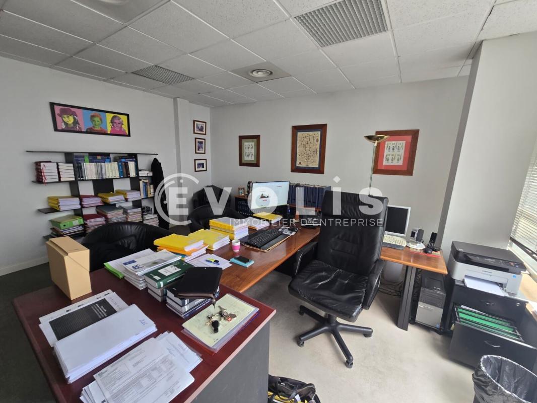 Office in Evry Courcouronnes for sale Interior Photo- Image 1 of 16