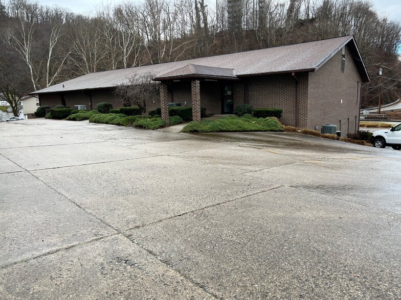 400 S Ruffner Rd, Charleston, WV for rent - Building Photo - Image 3 of 8