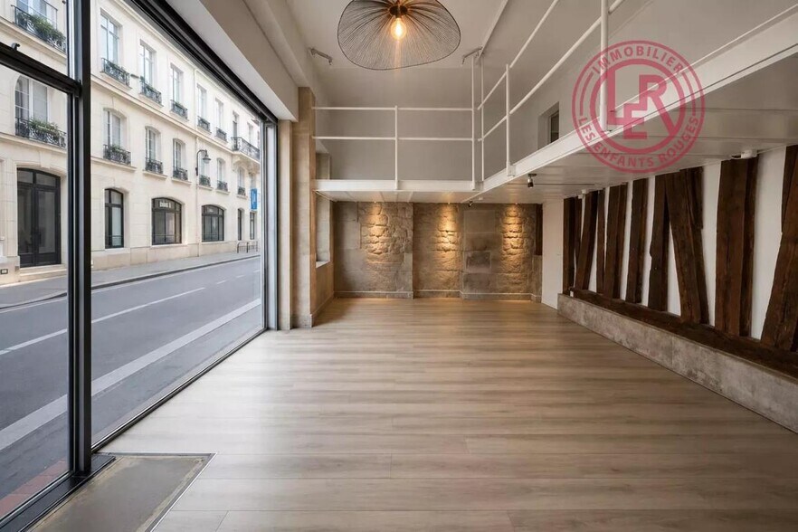 Retail in Paris for sale - Interior Photo - Image 2 of 3
