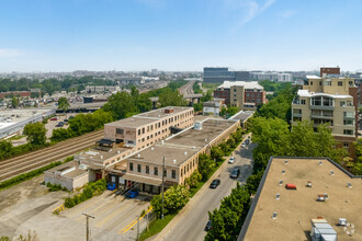 45 Ch Bates, Outremont, QC - AERIAL  map view