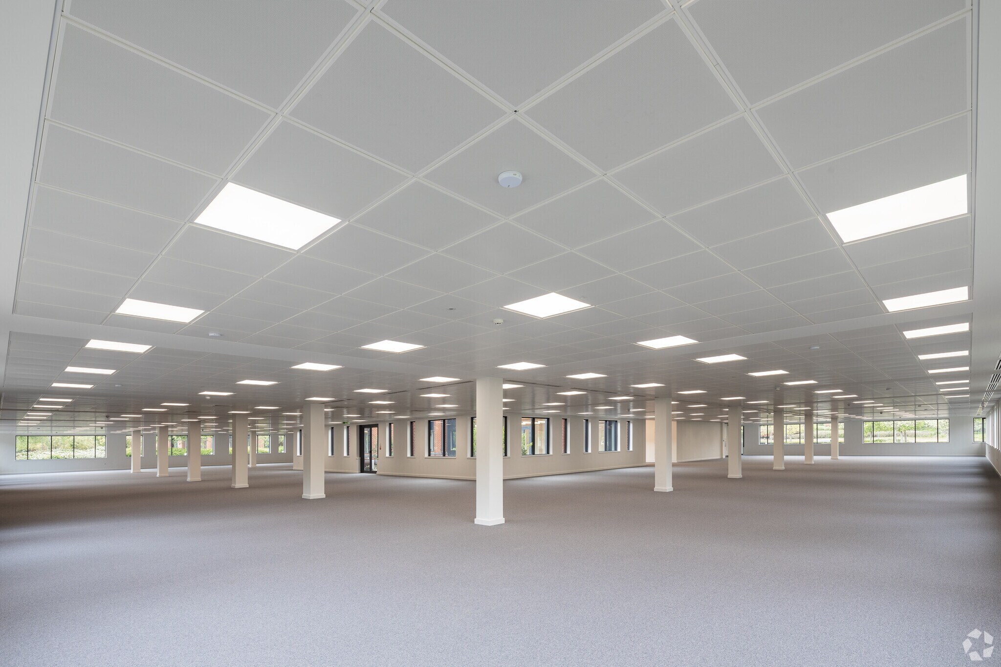 Westacott Way, Maidenhead to rent Interior Photo- Image 1 of 3