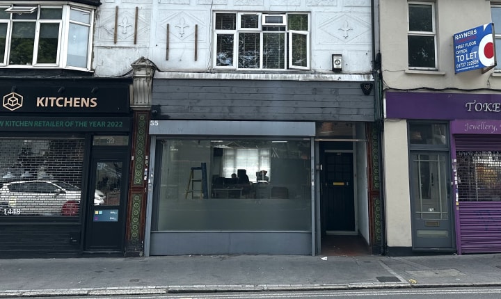 35 Chipstead Valley Rd, Coulsdon for sale Primary Photo- Image 1 of 1