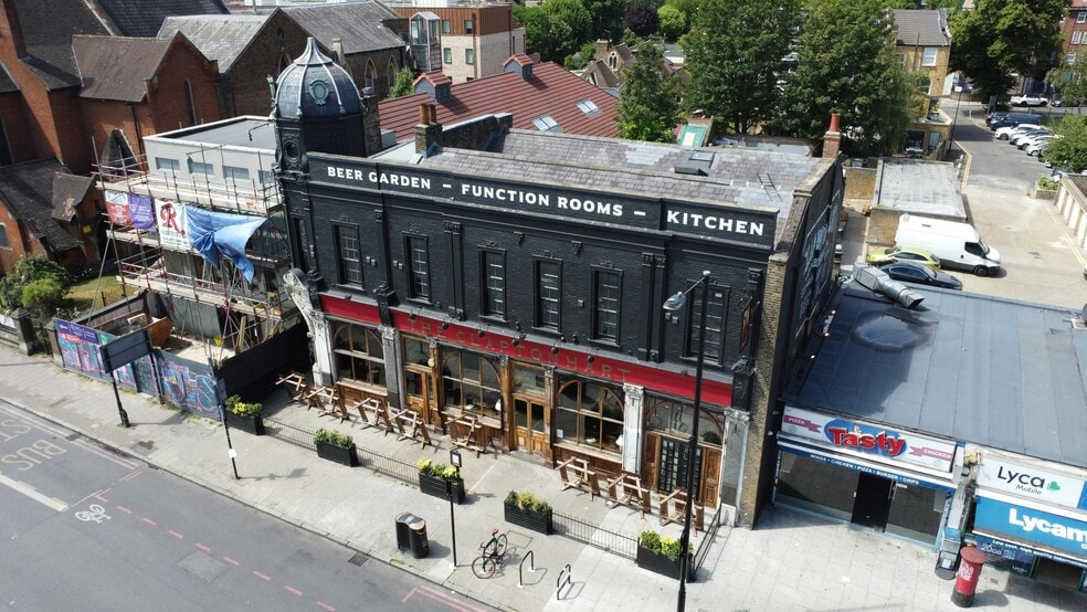 231 Lower Clapton Rd, London for sale - Building Photo - Image 2 of 12