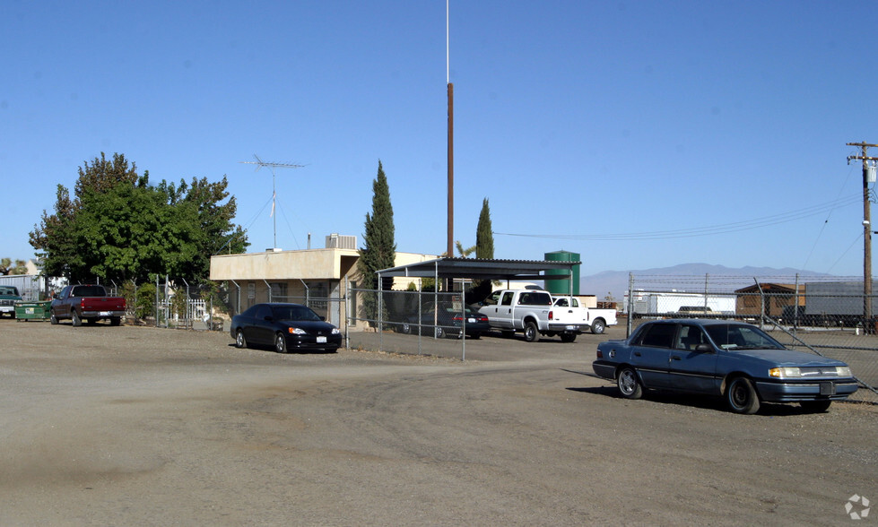 46205 Division St, Lancaster, CA for sale - Primary Photo - Image 1 of 1