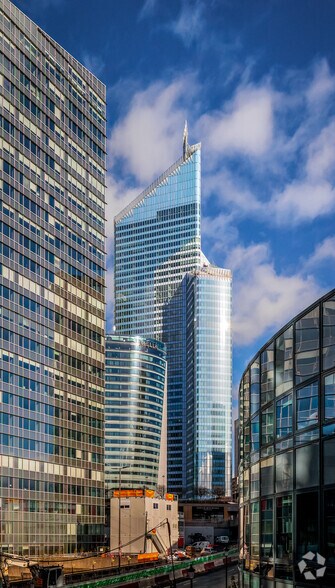 1 Place Des Saisons, Courbevoie to rent - Aerial - Image 2 of 16