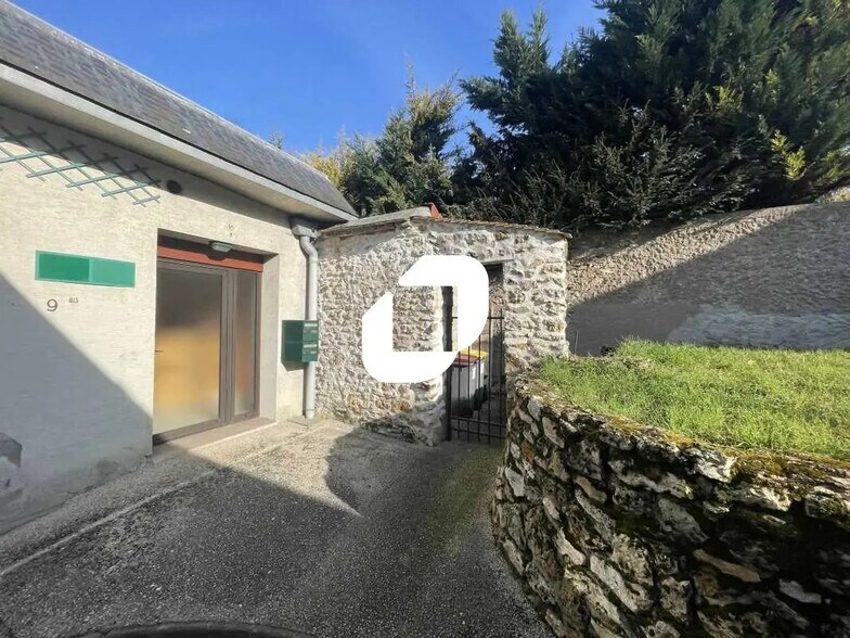 9 Bis Avenue Du Général De Gaulle, Palaiseau to rent - Primary Photo - Image 2 of 20