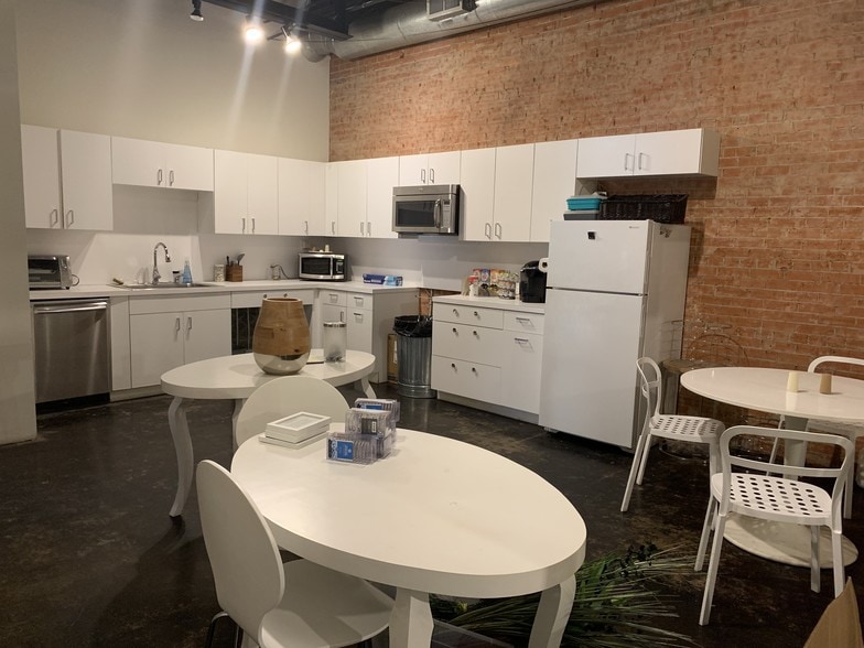 200 Cole St, Dallas, TX to rent - Interior Photo - Image 3 of 5