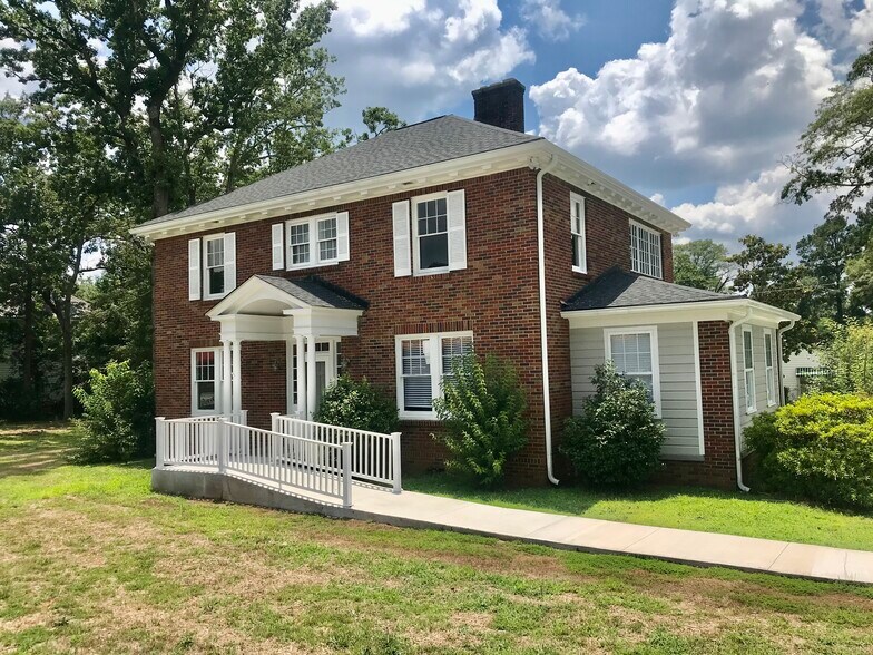 2105 N Main St, Anderson 29621 UK