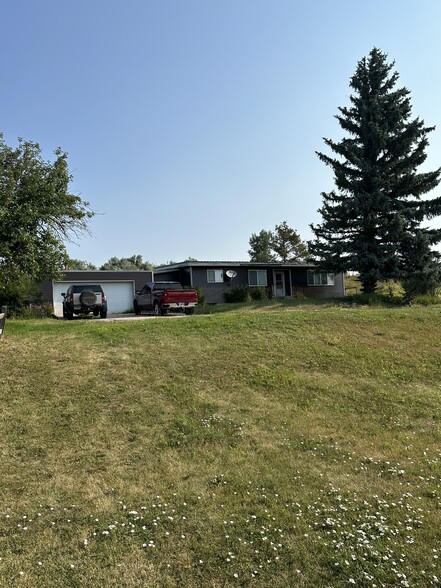 2719 E Cleveland St, Sundance, WY for sale - Building Photo - Image 3 of 82