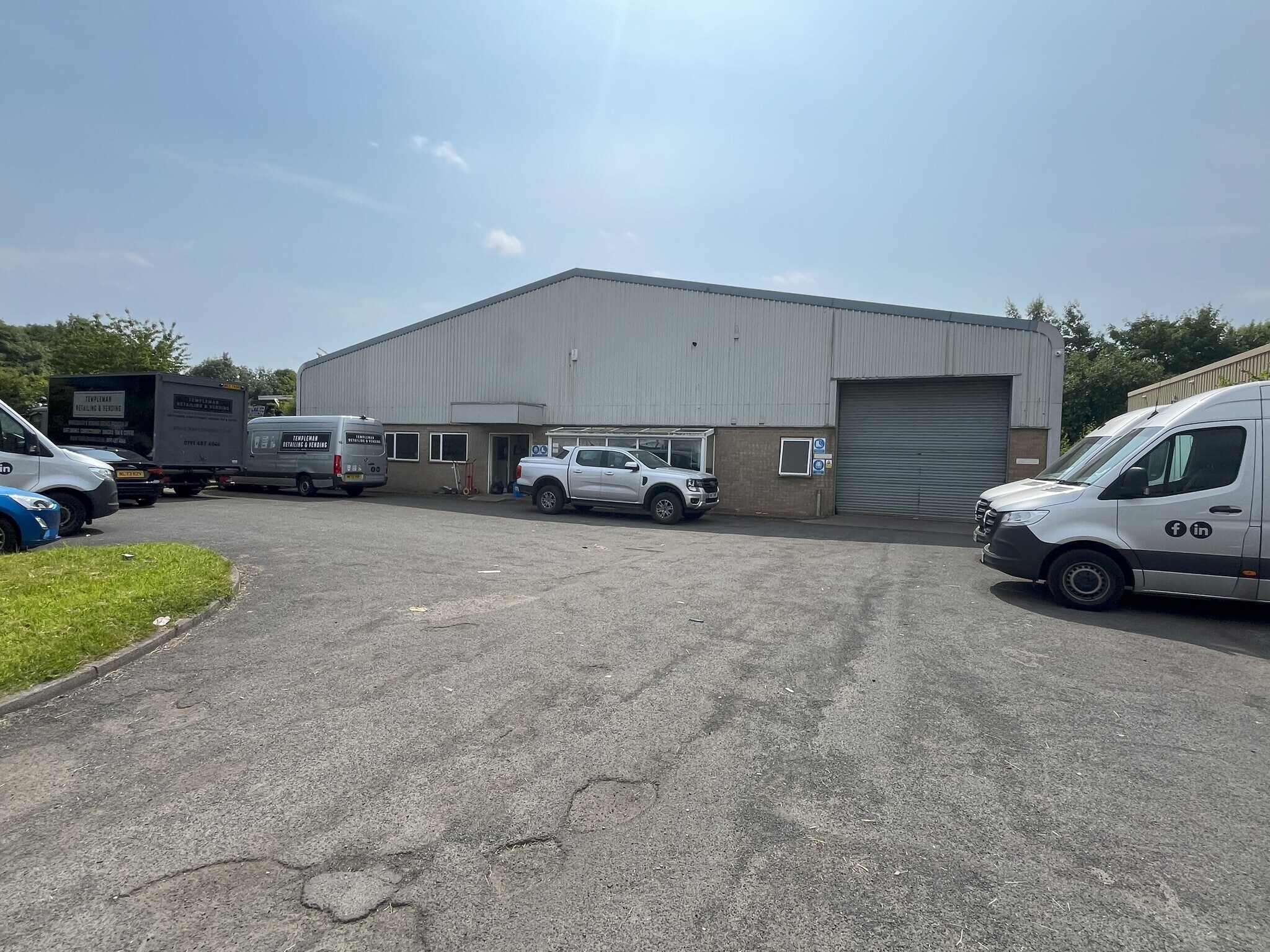 Ninth Ave, Gateshead to rent Building Photo- Image 1 of 4