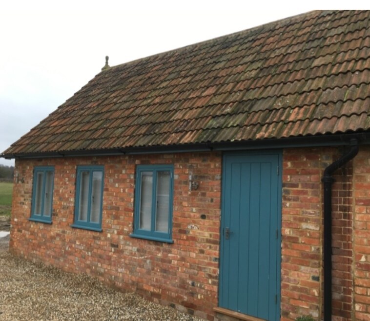 Bottle Ln, Hook for sale Primary Photo- Image 1 of 1