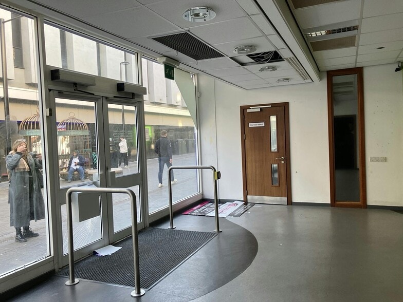 5-9A Saville Row, Newcastle Upon Tyne to rent - Building Photo - Image 3 of 8