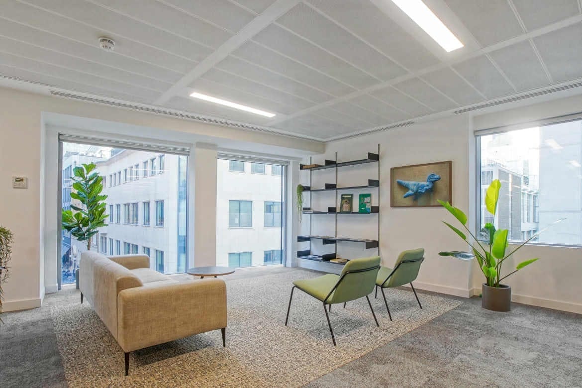 69 Wilson St, London to rent Interior Photo- Image 1 of 7