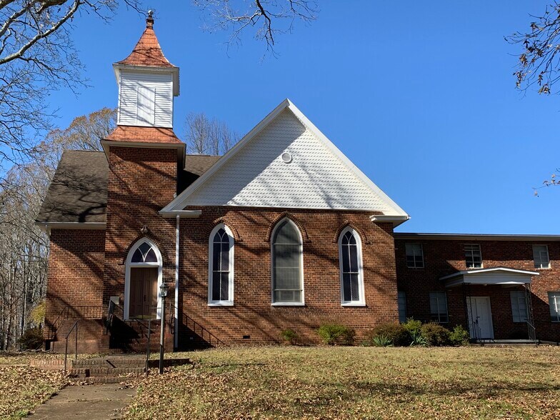 5591 Seward Rd, Pfafftown, NC for sale - Primary Photo - Image 1 of 1