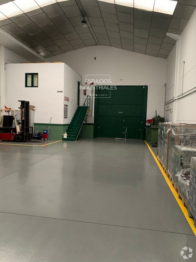 Valdemoro, MAD 28343 - Unit Puerta 05, Esc. 1 - - Interior Photo - Image 1 of 5