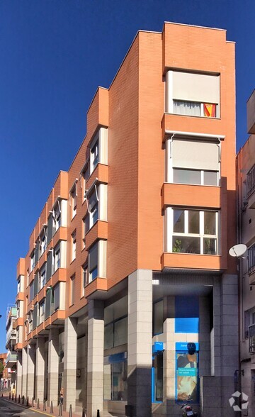 Calle Cuestas Bajas, 4, Getafe, Madrid for rent - Primary Photo - Image 1 of 1