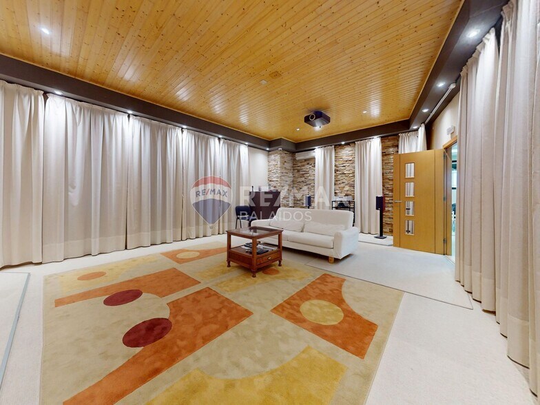 Retail in Vigo, Pontevedra for sale - Interior Photo - Image 1 of 30