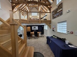 12b The Broadway, Amersham to rent Interior Photo- Image 1 of 2
