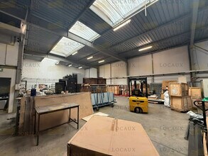 Light Industrial in Argenteuil to rent Interior Photo- Image 2 of 9