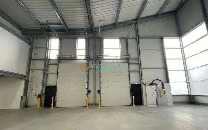 Light Industrial in Limeil-Brévannes to rent Interior Photo- Image 1 of 14