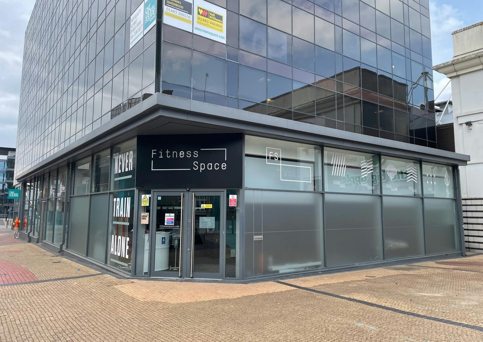 1 Crown Sq, Woking to rent Building Photo- Image 1 of 2
