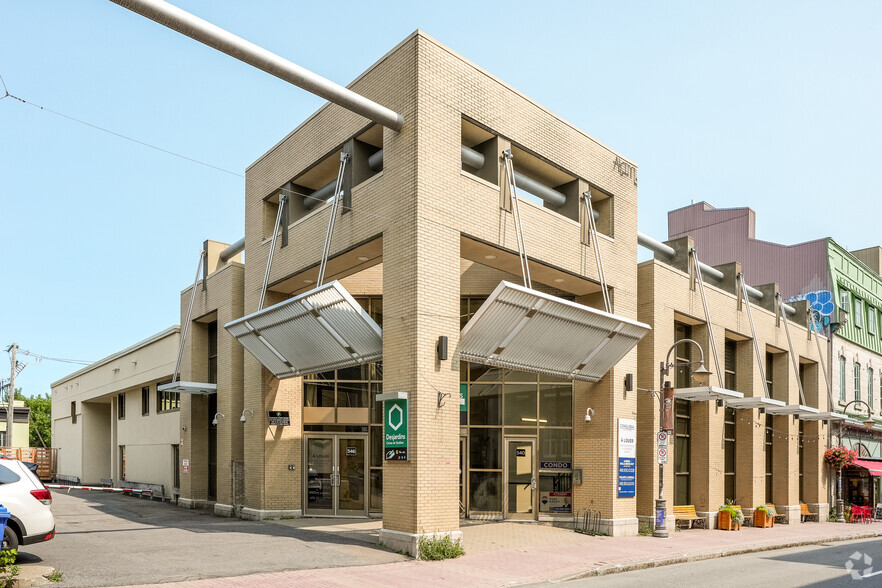 540-550 Rue Saint-Jean, Québec, QC for sale - Primary Photo - Image 1 of 1